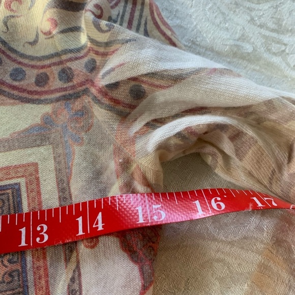 Romeo Juliet couture light weight knit top - Picture 8 of 8